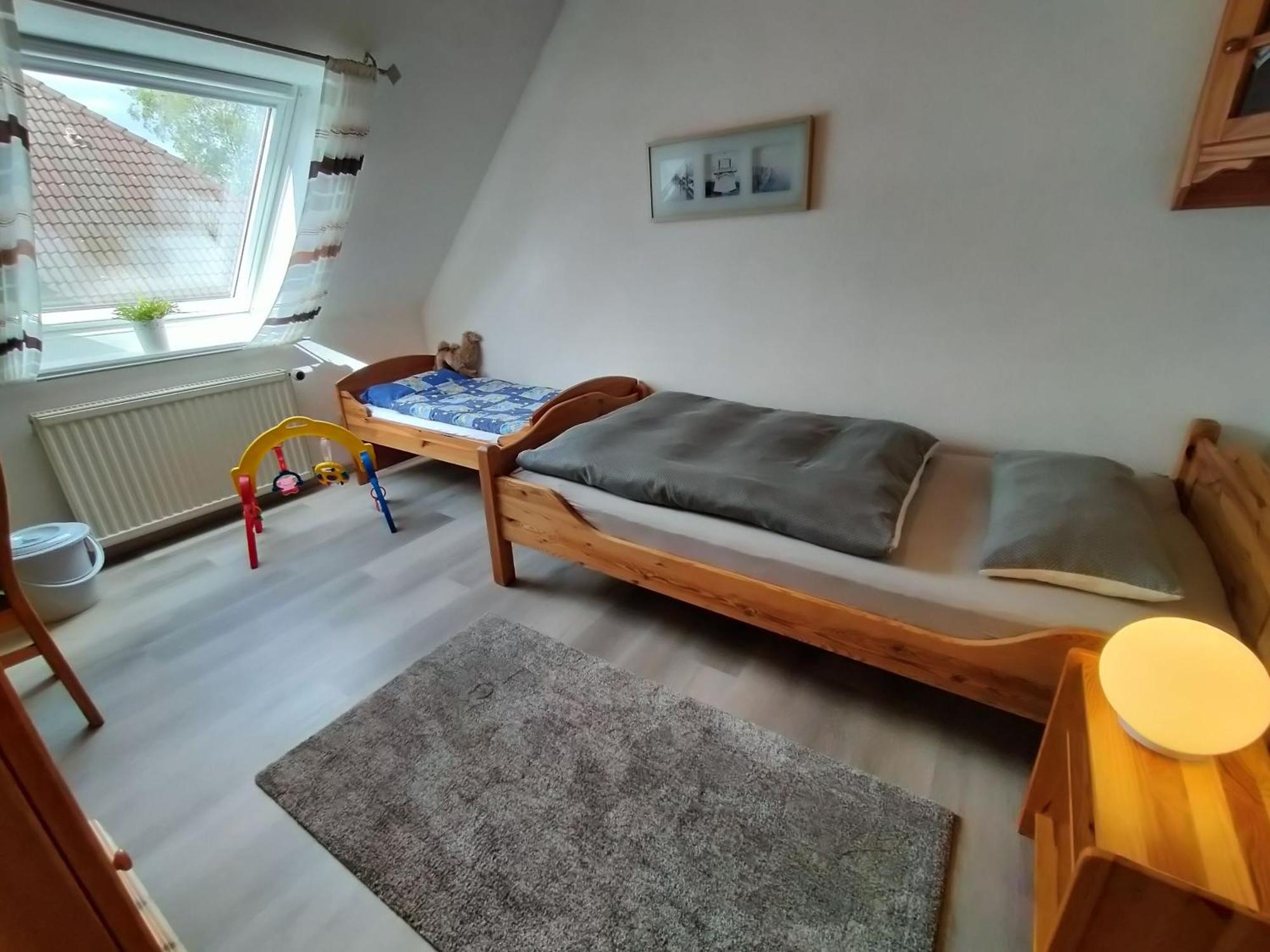 Ferienwohnung Mona, 65314 Moormerland エクステリア 写真