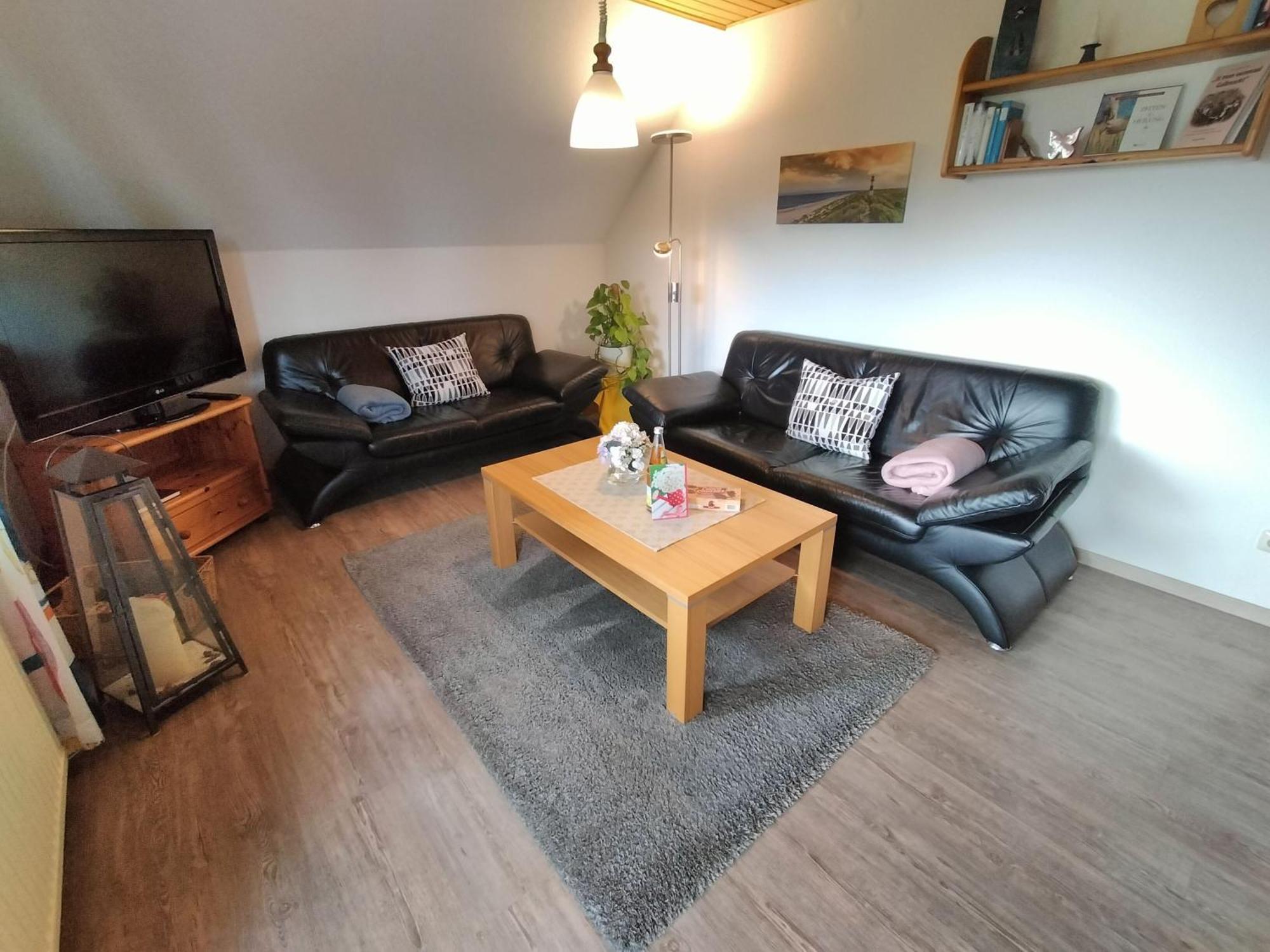 Ferienwohnung Mona, 65314 Moormerland エクステリア 写真