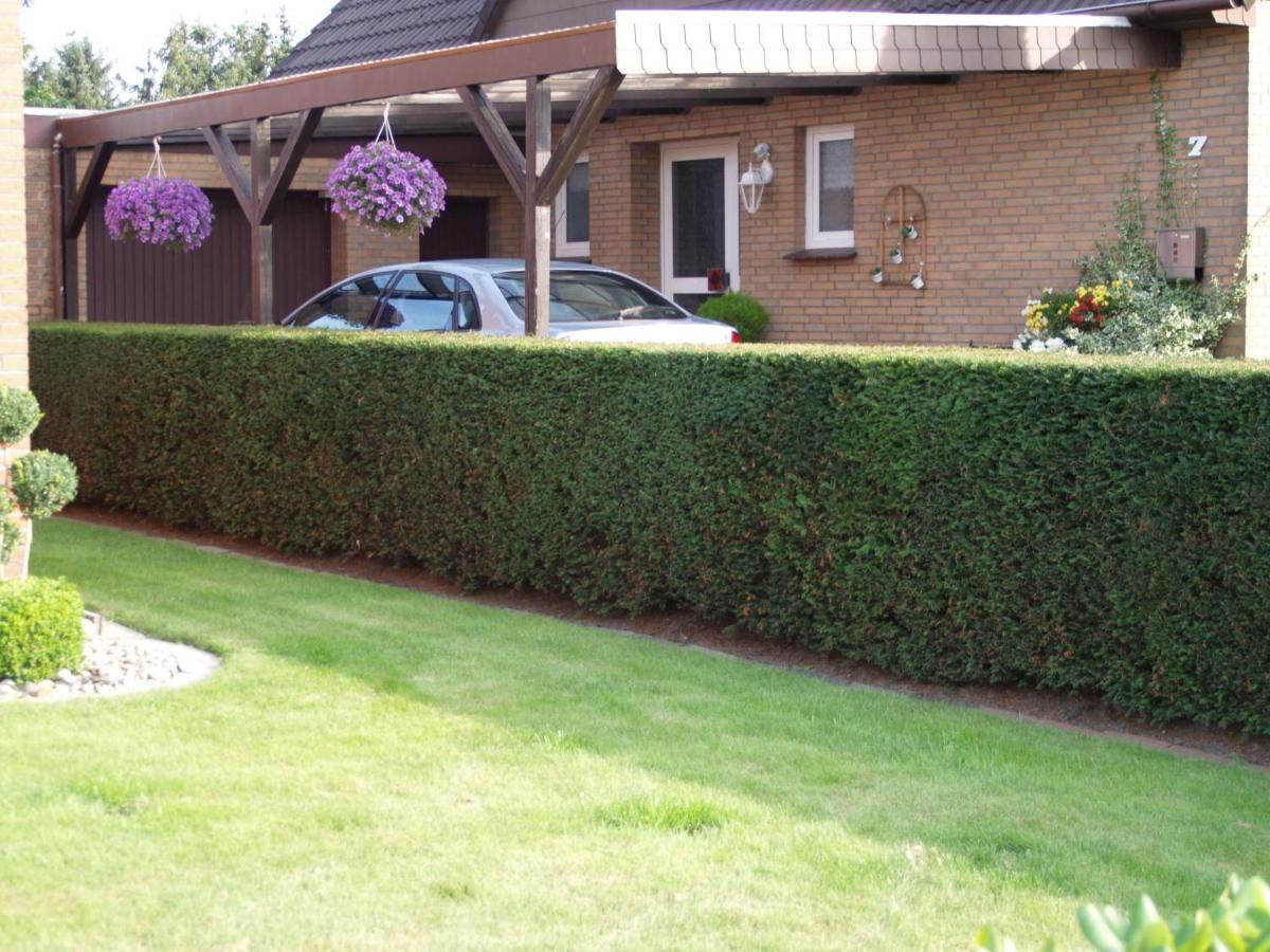 Ferienwohnung Mona, 65314 Moormerland エクステリア 写真