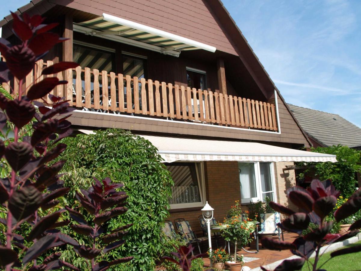 Ferienwohnung Mona, 65314 Moormerland エクステリア 写真